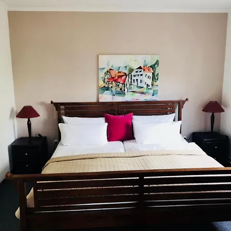 Huette 52 Hostel *