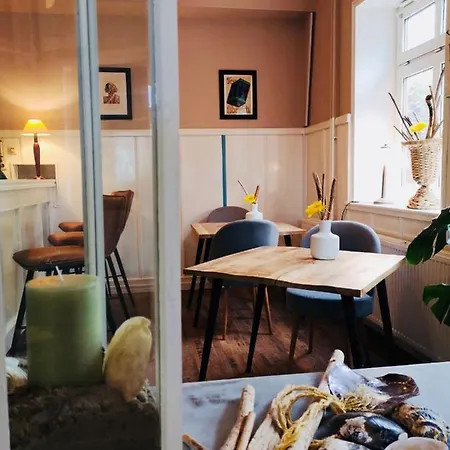 Huette 52 Hostel