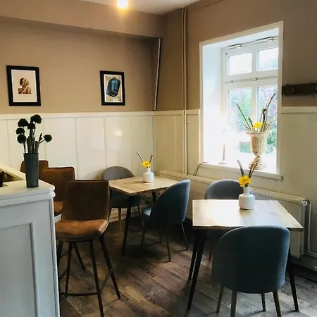 Vandrarhem Huette 52 *